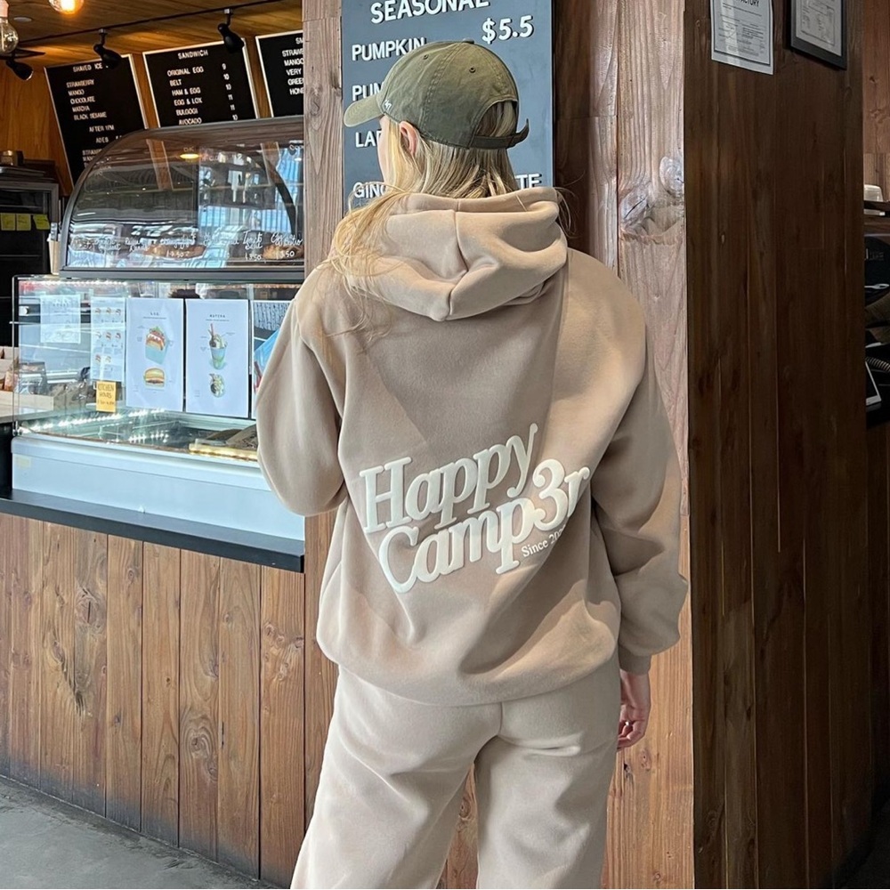 Happy Camp3r sweatpants